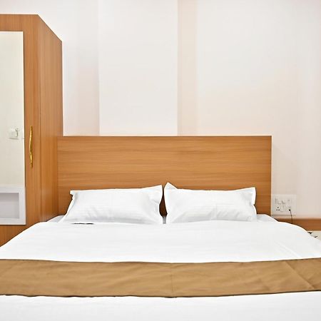 Hotel Serenity Heights Udaipur Eksteriør bilde